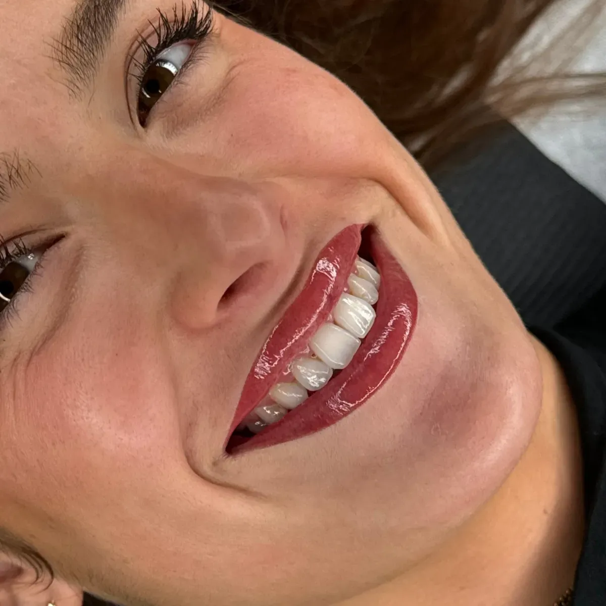 Permanent makeup: eyebrows, lips and freckles