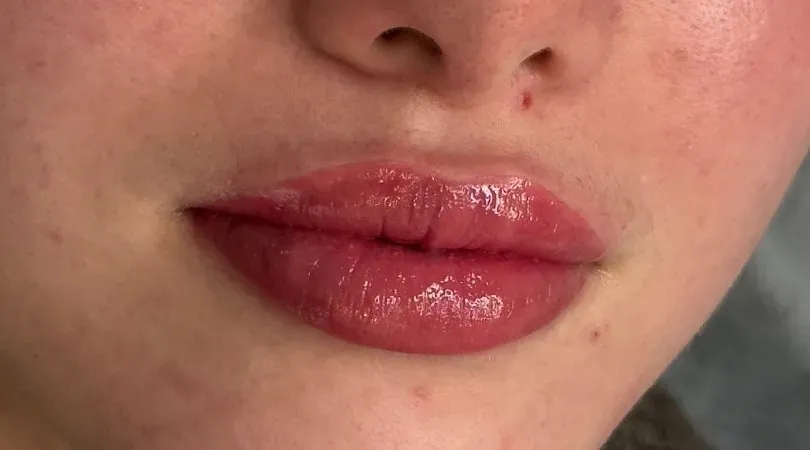 Full lip color right after the session
