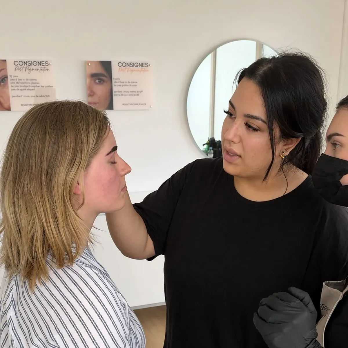 Permanent makeup: preparation, session steps and pain