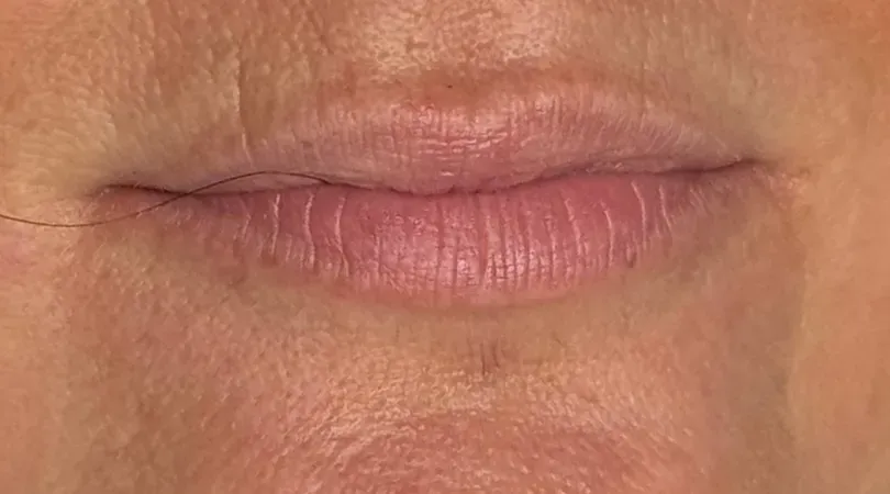 Mature lips with few wrinkles: ombré is still possible