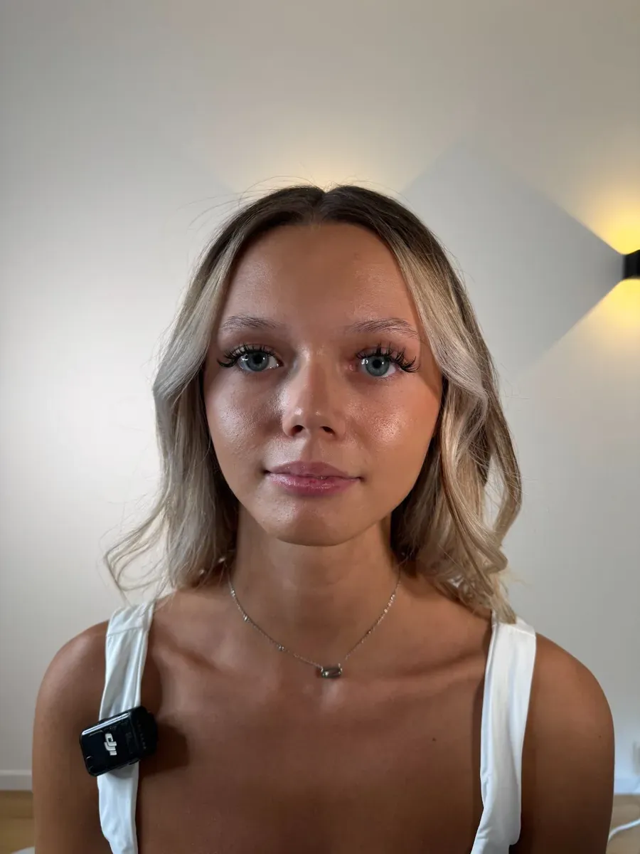 Eyebrows before powder brows