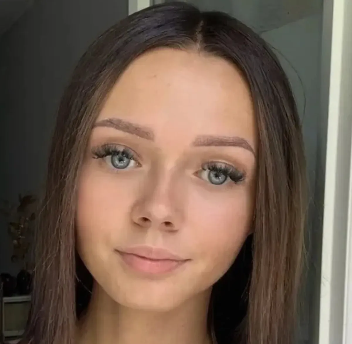 Powder brows healed 2 months later, color back
