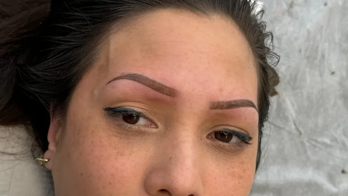 Nach den Powder Brows: Die Form ist verbessert